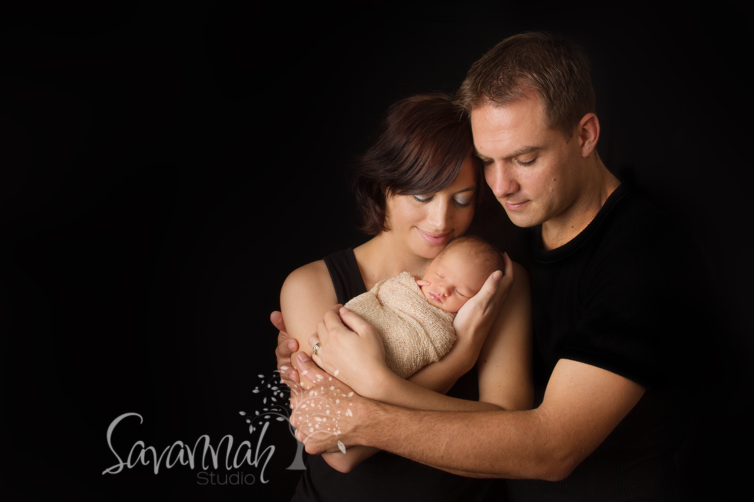 savannah-studio-baby-a-cairns-newborn-family-baby-photography-photographer-4